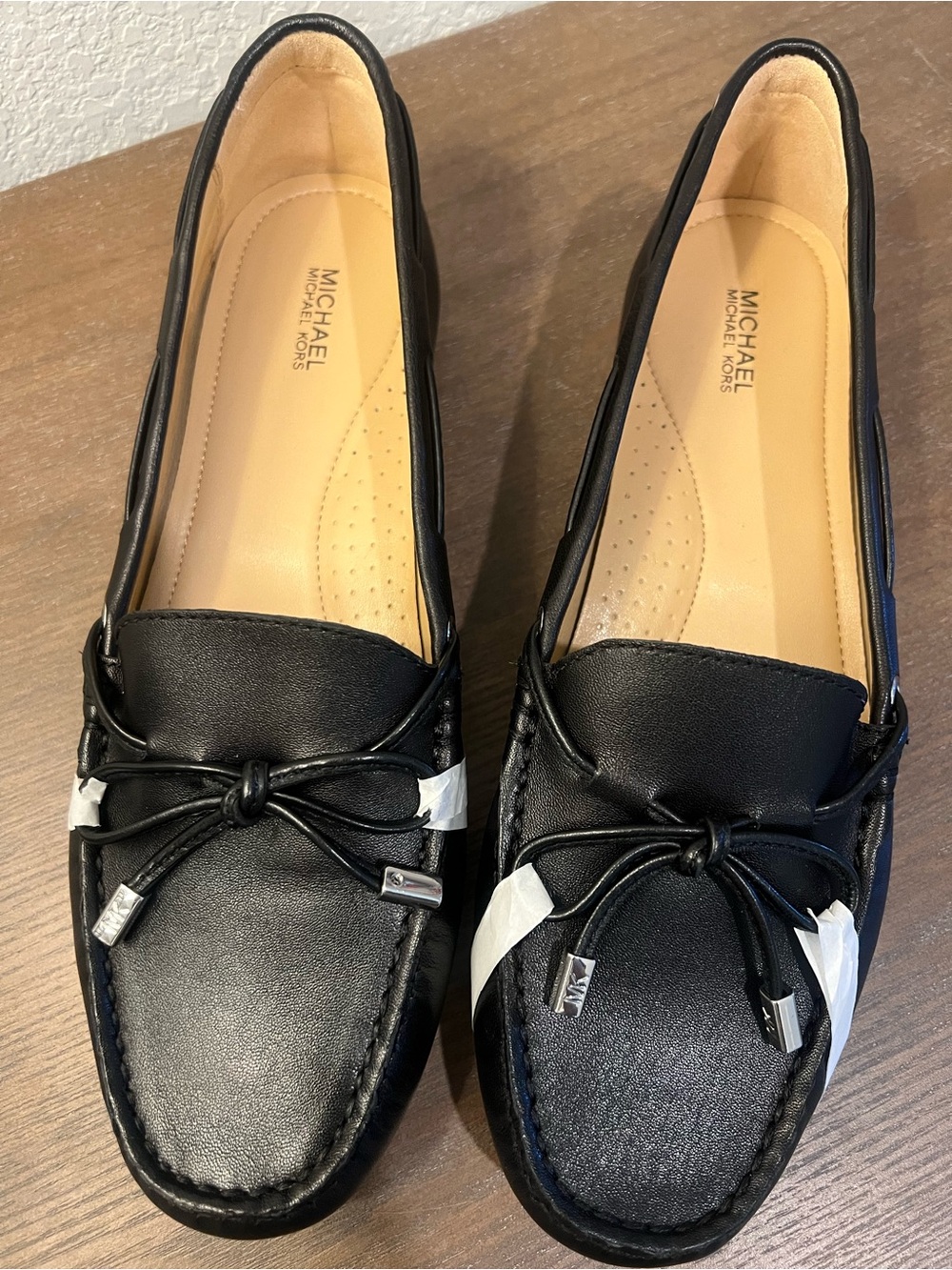 NEW MICHAEL KORS Classic Black Leather Women's Moccasin Loafers SIZE 9 - Picture 3 of 9